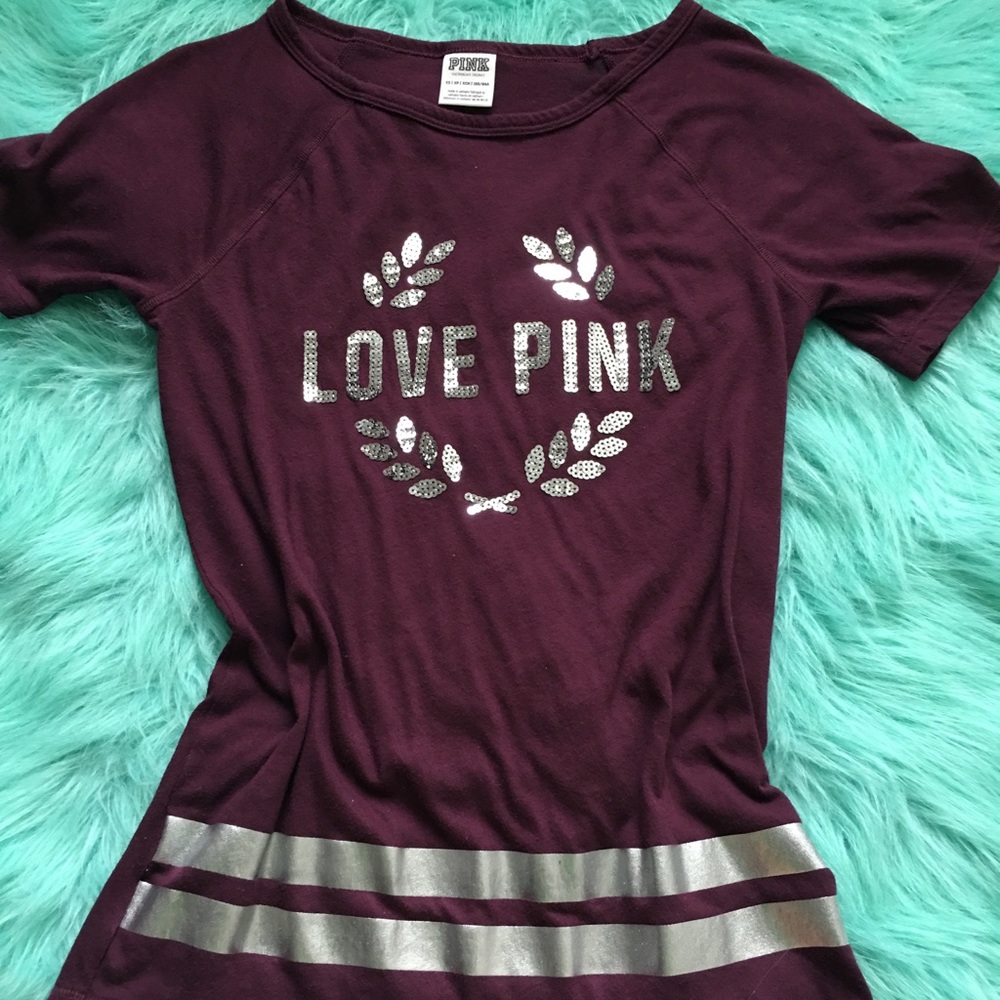 Burgundy VS tee